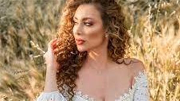 سامحوني بحتضر.. فنانة سورية تثير الجدل عن حالتها الصحية 