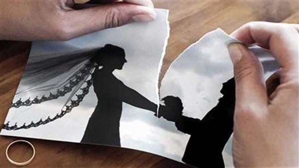 مش نظيفة ووحشتني عيشة أمي.. عريس يطلب تطليق زوجته في محكمة الأسرة بعد شهر العسل