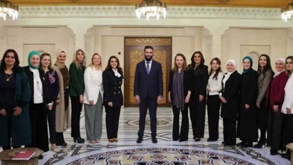 والله واحدة ما في غيرها.. مفاجأة عن زوجة أحمد الشرع 