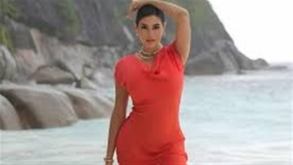  كاجوال لافت.. ياسمين صبري تثير ضجة بهذه الإطلالة | شاهد