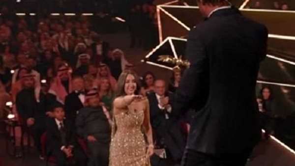 كنت هقع على وشي.. هنا الزاهد تكشف أسباب طلبها المساعدة من ماثيو ماكونهي