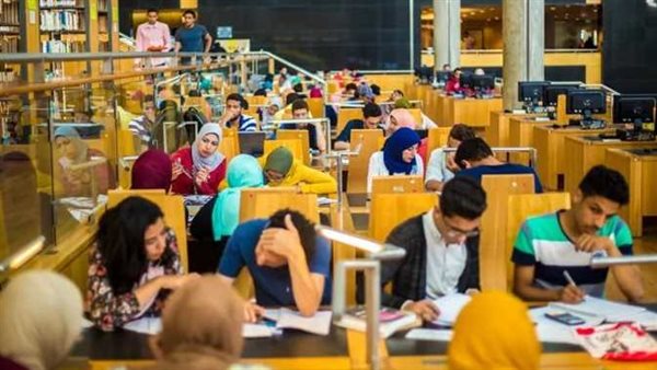 «منعرفش مصيرنا إيه؟».. حكاية 110 طلاب بالمنح «الأمريكية» تسبب تجميد المساعدات في غموض مستقبلهم