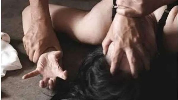 صوروها عارية ونشروا الفيديو.. تفاصيل جديدة في تخدير 4 شباب لفتاة في نادٍ شهير بأكتوبر