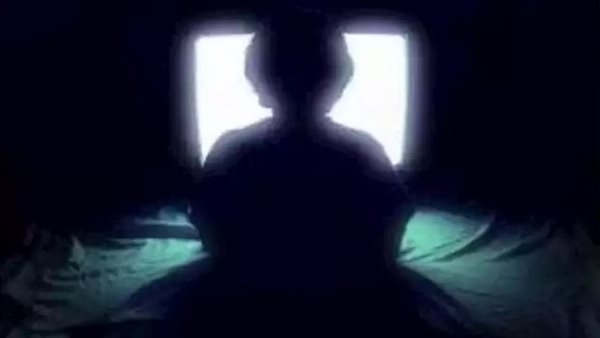 هقول لبابا إنك بتشوفي حاجات قلة أدب.. القصة الكاملة لتخلص قاصر من أخيها الصغير خوفًا من الفضيحة