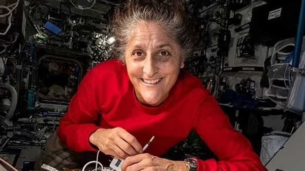 بعد تكليف إيلون ماسك بإرجاعها.. ماذا حدث لرائدة فضاء عالقة لمدة 234 يوما الغلاف الجوي؟