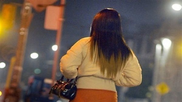  شاب احتجزها.. قرار جديد بشأن فتاة ليل قفزت من الطابق الثالث بالقطامية 