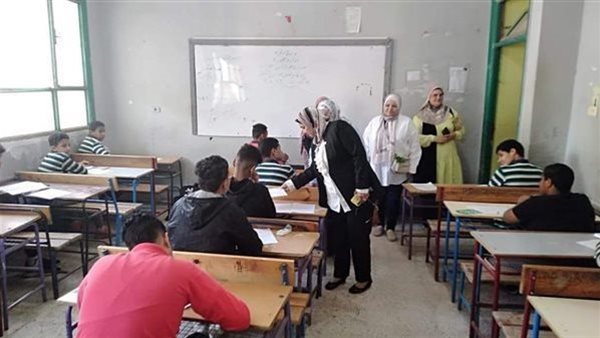 التعليم تحسم الجدل.. حقيقة إلغاء نظام التقييمات الأسبوعية الترم الثاني