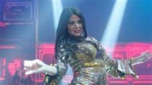 جريئة للغاية.. رانيا يوسف تثير ضجة بهذه الإطلالة | شاهد