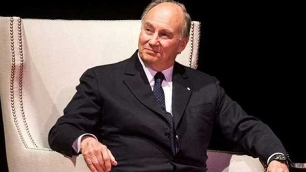 أعلى قمة جبل.. لماذا اختار كريم آغاخان الرابع أن يدفن في مصر؟