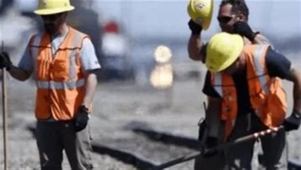 وداعًا «استمارة 6».. خبر سار من الوزير بشأن قانون العمل الجديد 