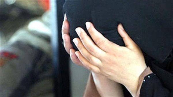 تفاصيل الحكم على الأم وصاحب السوبر ماركت.. قتلت طفلها بمساعدة عشيقها ليخلو لهما الجو