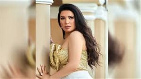 فستان جريء.. عبير صبرى تثير ضجة بهذه الإطلالة | شاهد 