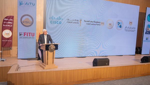 بالصور.. وزير التعليم العالي يشهد إطلاق مراكز مهارات القرن الـ21 وتكريم الموهوبين في التكنولوجيا