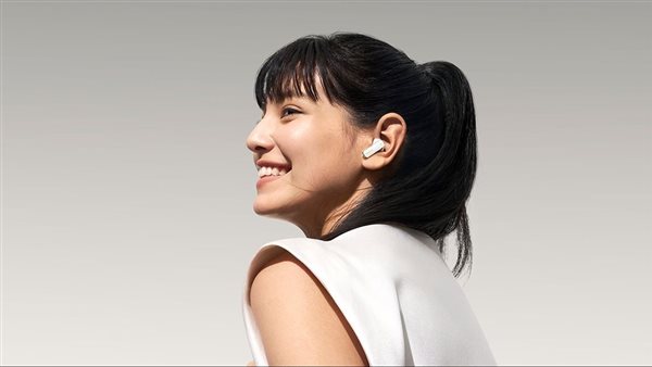 اكتشف تفاصيل الصوت مع سماعات HUAWEI FreeBuds Pro 4 المبتكرة