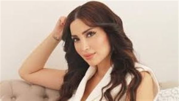 في رمضان.. نسرين طافش تثير الجدل بهذه الإطلالة | شاهد 