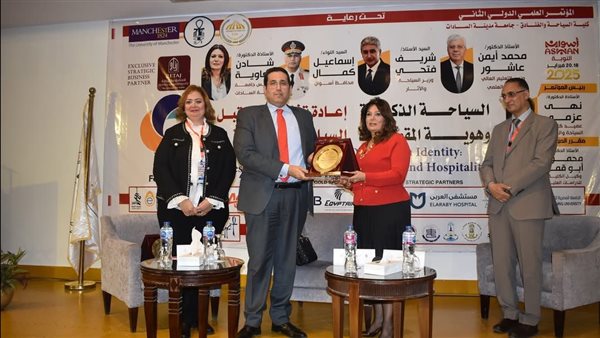 بمشاركة الجامعة المصرية للتعلم الإلكتروني.. مؤتمر السياحة الذكية يوصي بإطلاق منصة رقمية للترويج المقاصد السياحية