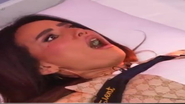 ايه الغلاسة دي.. رد فعل غير متوقع لـ زينة بسبب متسابق الدراجات ببرنامج رامز إيلون مصر