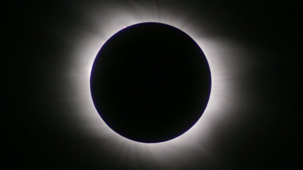  ظاهرة فلكية نادرة.. ما موعد وتفاصيل الخسوف الكلي في رمضان؟ 