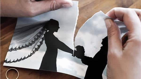  يا أبويا كنت منعتني.. زوجة في دعوى خلع: جوزي ايده طويلة وحول حياتي لكابوس 