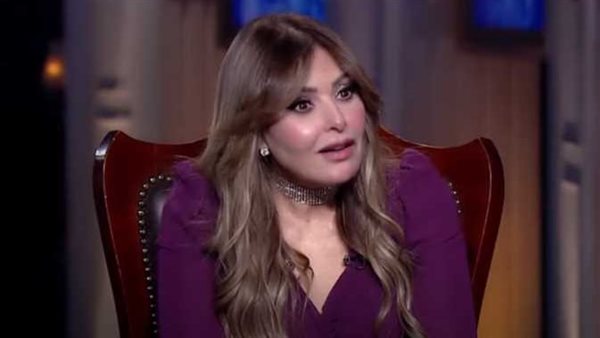  «انتي اتطلقتي؟ طب أنا جاي الأسبوع الجاي اتجوزك!»..صابرين تكشف كواليس زواجها من عامر الصباح | فيديو