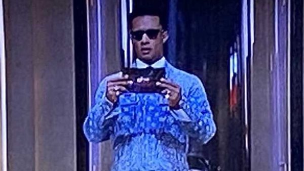 سيدة تغلق الهاتف مرتين في وجه محمد رمضان وتعرضه لموقف محرج على الهواء