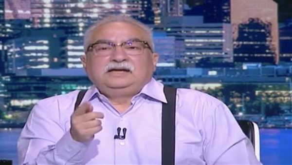 ما القصة؟.. عالم أزهري يبكي على الهواء بسبب إبراهيم عيسى