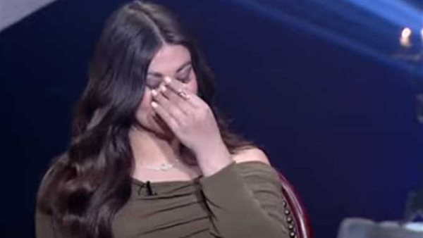 سابته قبل الفرح بأسبوع..هدى الإتربي تنهار بالبكاء على الهواء بسبب خطيبها السابق | فيديو