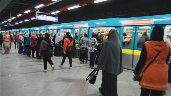  خلعت ملابسها.. القصة الكاملة لواقعة فتاة مترو جامعة القاهرة