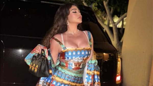  بالفوشيا.. هيفاء وهبي تثير الجدل في أحدث ظهور | شاهد 