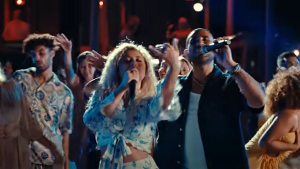 خطفت الأنظار بظهورها مع أحمد سعد.. صور ومعلومات عن أنتيجوني المغنية | شاهد