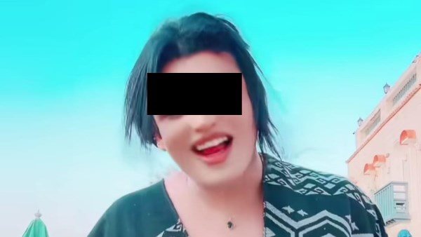  لارتدائة عباية حريمي وميكب كامل.. تفاصيل مثيرة في القبض على تيك توكر شهير بمدينة دهب 