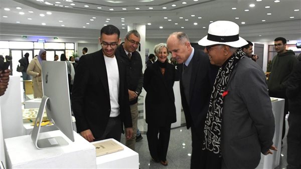 طالب بالجامعة الألمانية بالقاهرة يصمم تطبيقًا للموبايل وتصميمات بصرية لإحياء مسار العائلة المقدسة