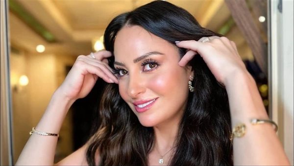 قفطان رمضاني.. نرمين الفقي تثير ضجة بهذه الإطلالة | شاهد