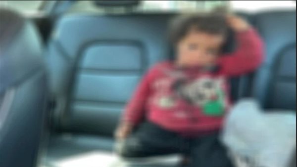 بتسيبها الفجر وترجعلها على الفطار.. القصة الكاملة لاستغلال أم لطفلتها في التسول بالتجمع 