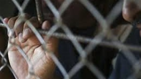 كوب شاي أخير.. قصة مأساوية لأب ألقى ابنه حيًا في الرشاح بالجيزة