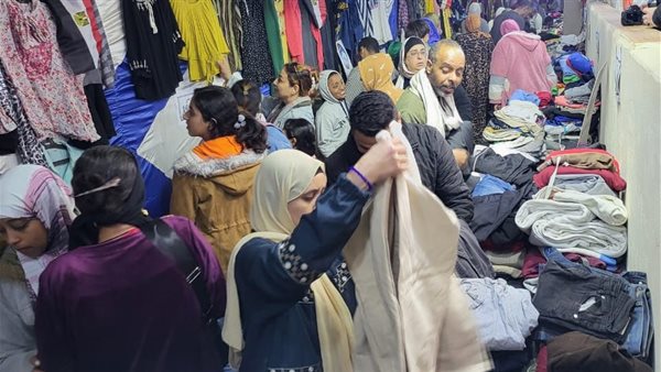 أمانة المرأة بحزب مستقبل وطن بمصر الجديدة تنظم معرضًا للملابس بالمجان.. صور