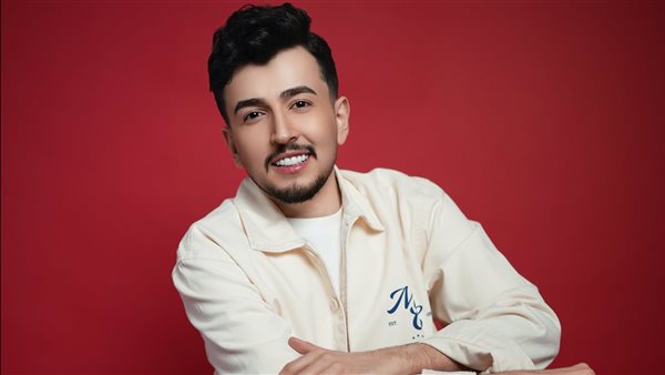 حازم الصدير يفاجئ الجمهور بأغنية 