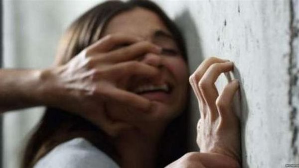 هتك عرضها.. تفاصيل الحكم على المتهم بخطف فتاة والتعدي عليها داخل سيارته في العبور 