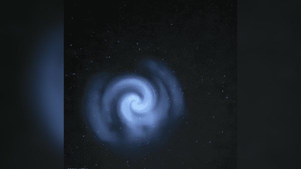  ظاهرة أثارت الرعب.. سبب ظهور دوامة مضيئة في سماء أوروبا 