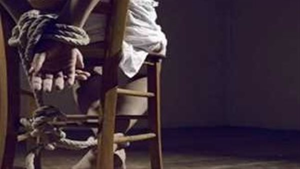 عشيقة ومالك العقار والضابط المزيف.. اعترافات مثيرة للمتهمين بابتزاز سوري في 6 أكتوبر