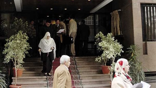 سيدة مُسنة تواجه زوجها أمام محكمة الأسرة: قالي إنتي كبرتي ومش عايز أقع في الحرام