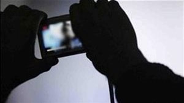  السر في الهاتف.. تفاصيل مثيرة في مقتل شاب بأكتوبر بسبب ابتزاز جنسي 