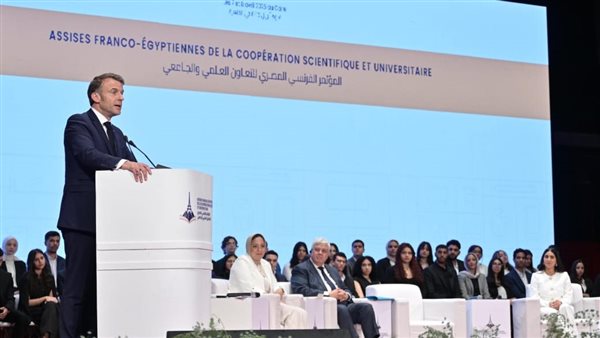 بماذا نصح الرئيس الفرنسي ماكرون طلاب الجامعات المصرية؟.. تفاصيل