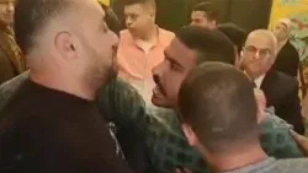  القصة الكاملة لفيديو اعتداء مدير مدرسة خاصة وجاردات على طالب ووالده بالسلام 