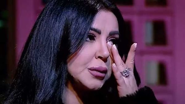 ابتسمت رغم الألم وطلبت مياه.. مروى نصر تروي اللحظات الأخيرة في حياة الفنانة إيناس النجار | شاهد