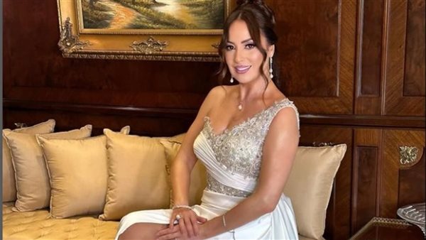  فستان لافت.. نرمين الفقي تثير الجدل بهذه الإطلالة | شاهد