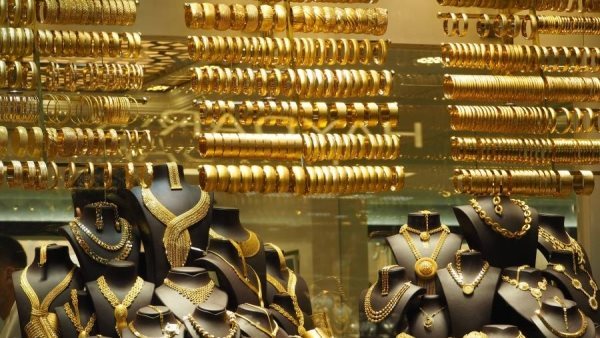 سعر الذهب اليوم الإثنين 14-4-2025 بعد الإنخفاض