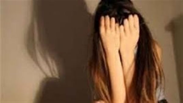 تفاصيل مثيرة جديدة في اتهام مدرس بهتك عرض طالبة بالشيخ زايد 