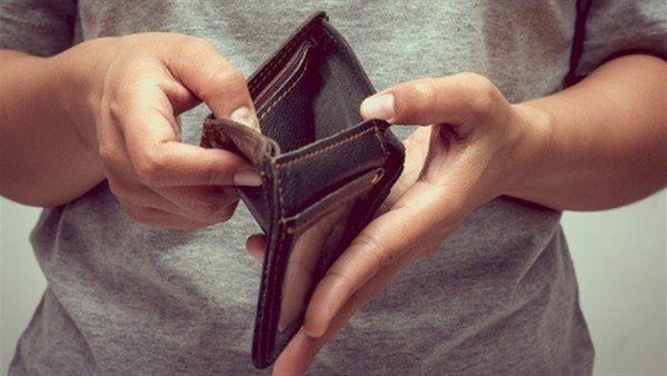 منها المرايا المكسورة.. 7 أشياء تطرد الرزق من المنزل