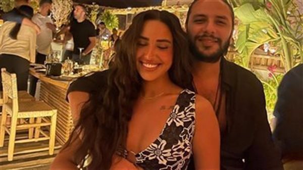  من الشتيمة للاعتزاز.. القصه الكاملة لأزمة آية سماحة وزوجها محمد السباعي مع الصحفيين 